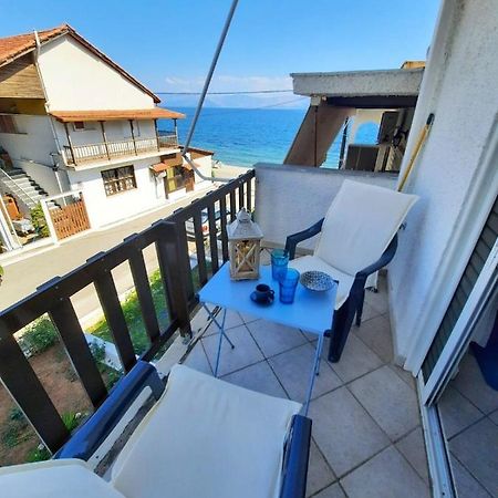 Beautiful Seaside Studio Akráta Exterior foto